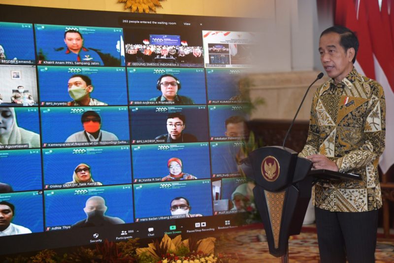 Presiden Jokowi pada Peresmian Pembukaan Rakornas Transformasi Digital dan Pendataan Lengkap Koperasi dan UMKM Tahun 2022, Senin (28/03/2022), secara virtual dari Istana Negara, Jakarta, (28/3)