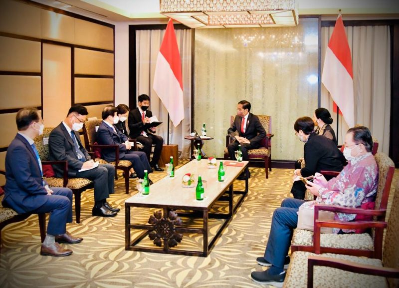 Presiden Jokowi saat bertemu Park Byeong Seug, Ketua Majelis Nasional Republik Korea di BICC, Badung, (20/3) 