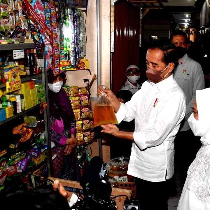 Presiden Jokowi kunjungi Pasar Muntilan, Kabupaten Magelang