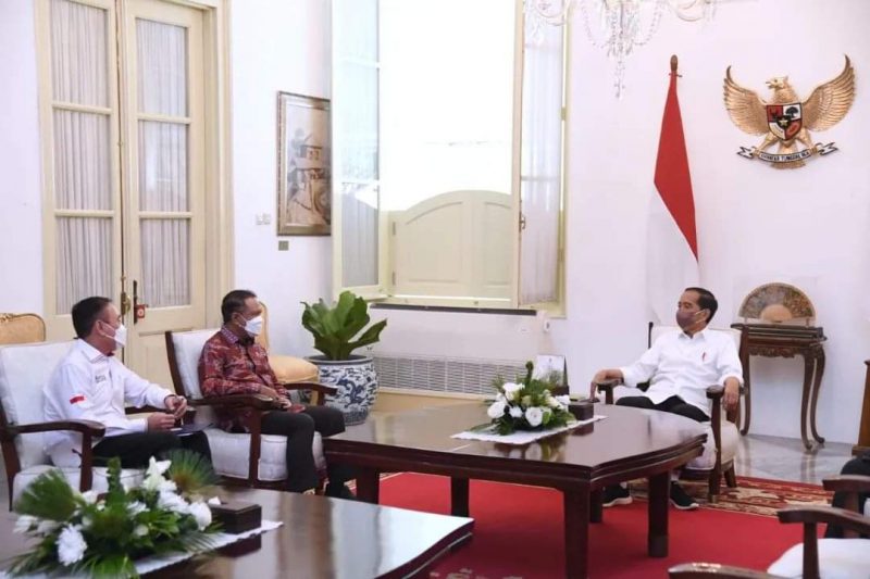 Menpora Zainuddin Amali bersama Ketua Umum PSSI Mochamad Iriawan menghadap Presiden RI Joko Widodo di Istana Merdeka, Jakarta