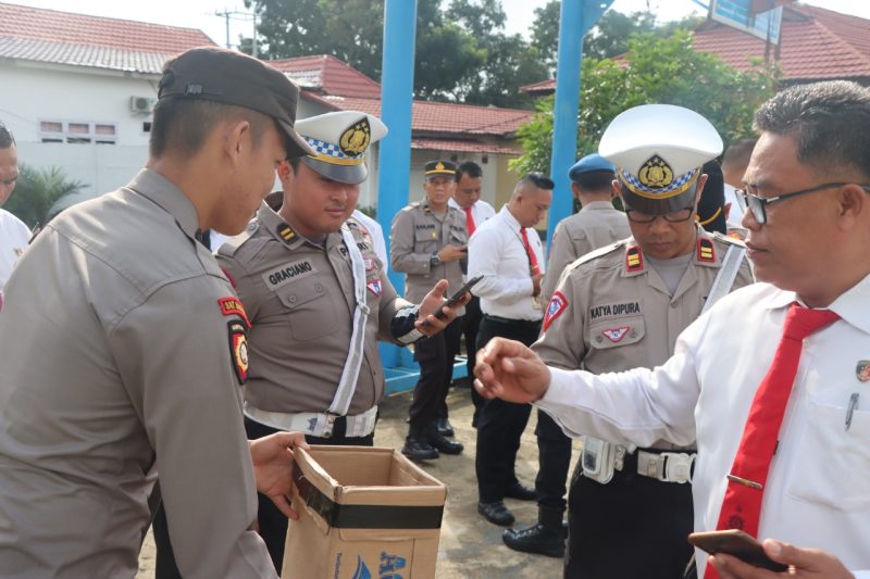 Personil Polres Musi Rawas menggalang dana bantuan untuk korban gempa di Cianjur