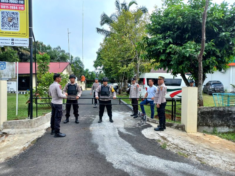 Pengamanan Mapolsek Purwodadi