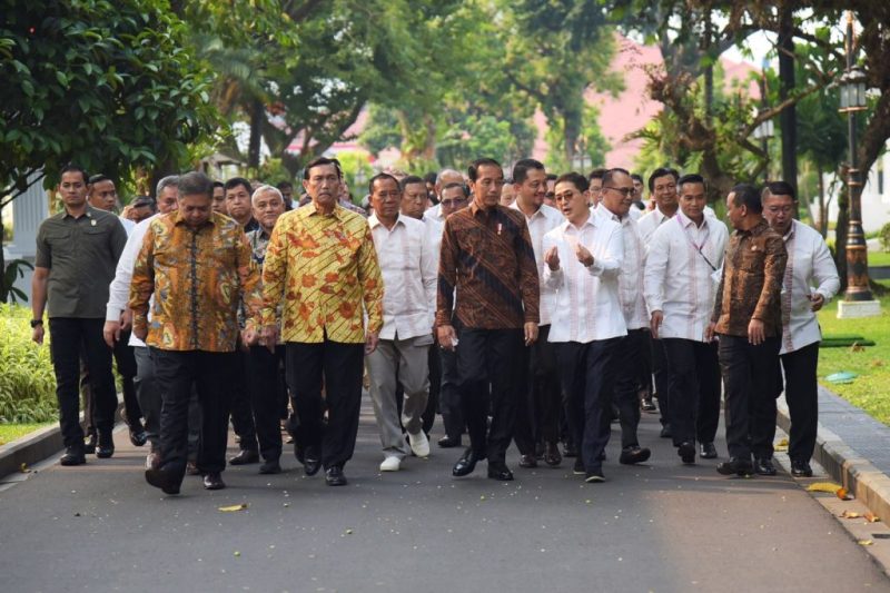 Presiden Jokowi bersama peserta ASEAN Business Investment Summit 2023, di Istana Negara, Jakarta, Jumat (01/9)