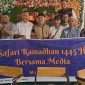 Para jurnalis foto bersama disela - sela kegiatan Safari Ramadhan yang digelar oleh PT Pertamina EP Pendopo Field. 