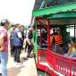 Anggota Polres Musi Rawas bersiaga di Objek Wisata Danau Aur 