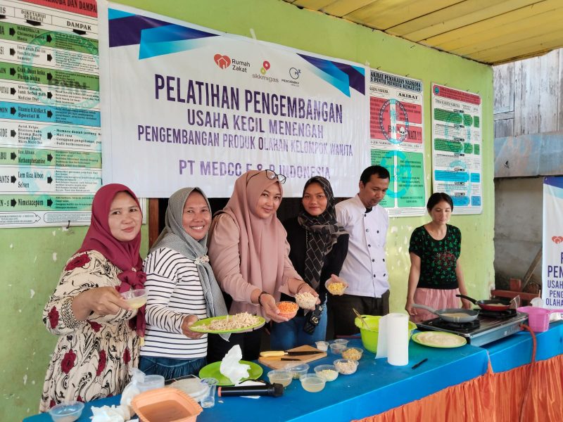 Medco E&P menggelar pelatihan pengembangan usaha kecil menengah (UKM) bagi Kelompok Wanita Tani (KWT) Desa Pelawe, Kecamatan BTS Ulu, Kabupaten Musi Rawas.  