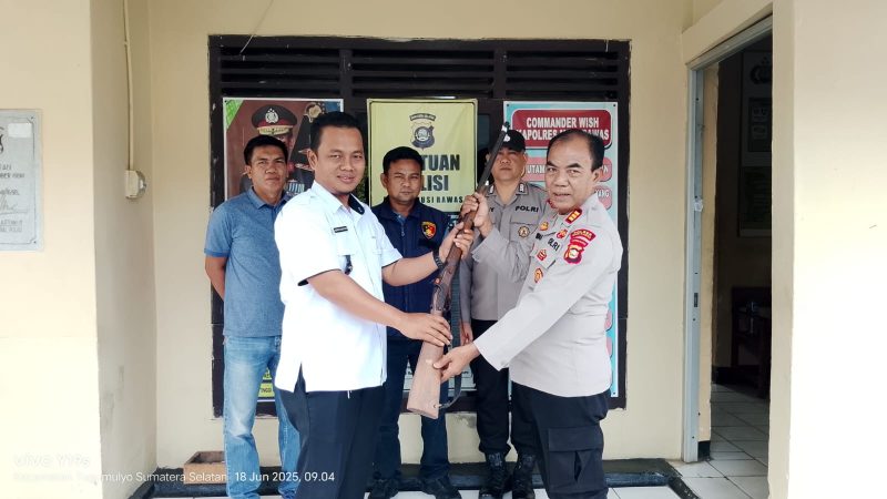 Warga serahkan secara Sukarela Senjata Api Rakitan