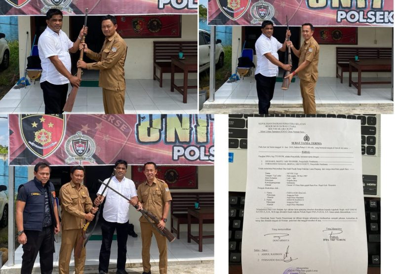 Penyerahan dua picuk senjata api rakitan (Senpira) laras panjang oleh warga kepada Polsek Rupit