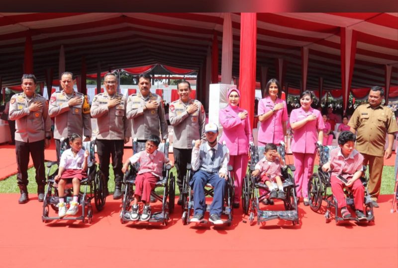 Kapolda Sumatera Selatan, Irjen Pol Andi Rian R. Djajadi, SIK, MH mengikuti secara virtual puncak acara Bakti Kesehatan dalam rangka Hari Bhayangkara ke-79 dan Hari Kesatuan Gerak Bhayangkari (HKGB) ke-73 tahun 2025