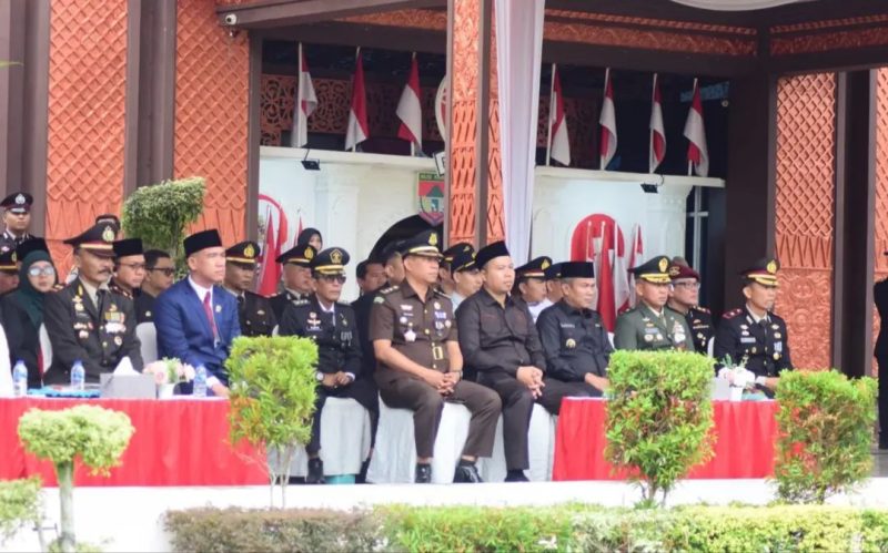 Wabup Musi Rawas Suprayitno mengikuti upacara HUT Bhayangkara ke-79
