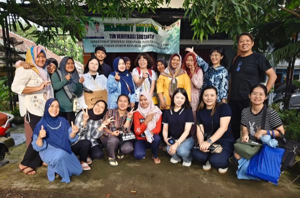 Kunjungan Tim Center for Social Engagement (CSE) National Dong Hwa University (NDHU) Taiwan di Indramayu Jawa Barat beberapa waktu lalu (Foto: Dok. Vanny El Rahman/NDHU)