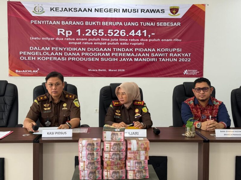 Kejaksaan Negeri Musi Rawas menyita uang tunai sebesar Rp1,26 miliar dalam perkara dugaan tindak pidana korupsi pengelolaan Dana Program Peremajaan Sawit Rakyat (PSR) oleh Koperasi Produsen Sugih Jaya Mandiri.