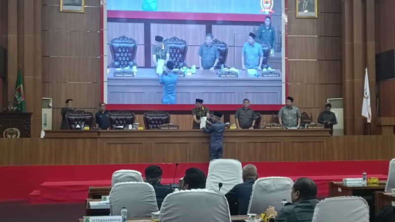 Rapat Paripurna DPRD Musi Rawas tentang mendengarkan penyampaian dan penjelasan LKPJ Bupati Musi Rawas tahun 2025