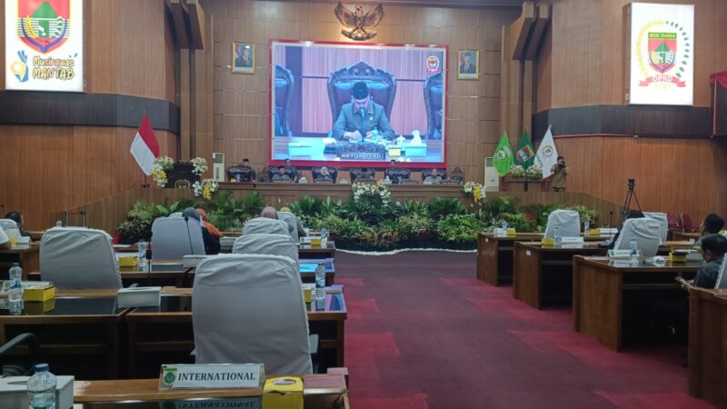 Ketua DPRD Musi Rawas Firdaus Cik Ola saat memimpin Rapat Paripurna DPRD Musi Rawas 