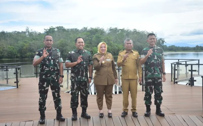 Danrem 044/Gapo Tinjau Marshalling Area Yonif TP 947 di Musi Rawas di dampingi Bupati Musi Rawas Hj Ratna Machmud dan Wabup Suprayitno 