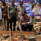 Polres Musi Rawas laksanakan bedah rumah di Desa Srimulyo, Kecamatan STL Ulu Terawas dan Desa M. Sitiharjo, Kecamatan Tugumulyo, Kabupaten Musi Rawas