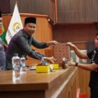 Rapat Paripurna DPRD Musi Rawas umum fraksi-fraksi dewan terhadap penyampaian dan penjelasan empat rancangan peraturan daerah (Raperda) Kabupaten Musi Rawas Tahun 2026.