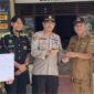 Warga serahkan Senpira ke Polsek Muara Lakitan 