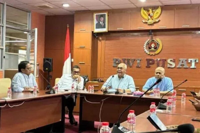 Ketua PWI pusat Achmad Munir saat di sekretariat PWI Pusat