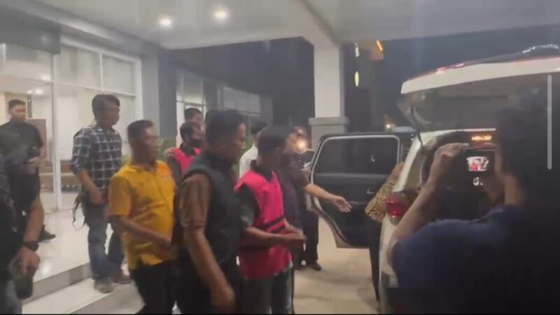 Kedua tersangka kasus kasus tipikor dana PSR di bawa ke lapas kelas II A Lubuklinggau 