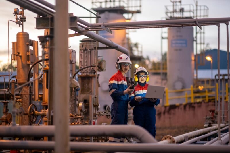 PHR Zona 4 berhasil mengembangkan tiga sumur infill di wilayah kerja PEP Limau Field dan PEP Adera Field sepanjang Juli 2026 dengan potensi tambahan produksi minyak lebih dari 1.400 BOPD dan gas lebih dari 4 MMSCFD.