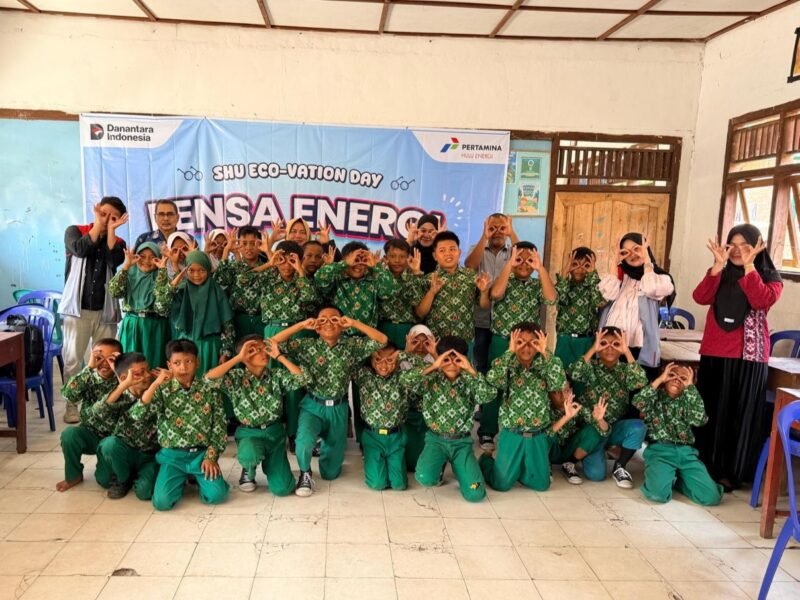 Pertamina EP Prabumulih Field, Pertamina EP Adera Field, dan Pertamina EP Pendopo Field menggelar pemeriksaan kesehatan mata gratis bagi 140 siswa kelas 5 dan 6 SD/MI di Muara Enim dan PALI dalam balutan program SHU Eco-Vation Day: Lensa Energi.