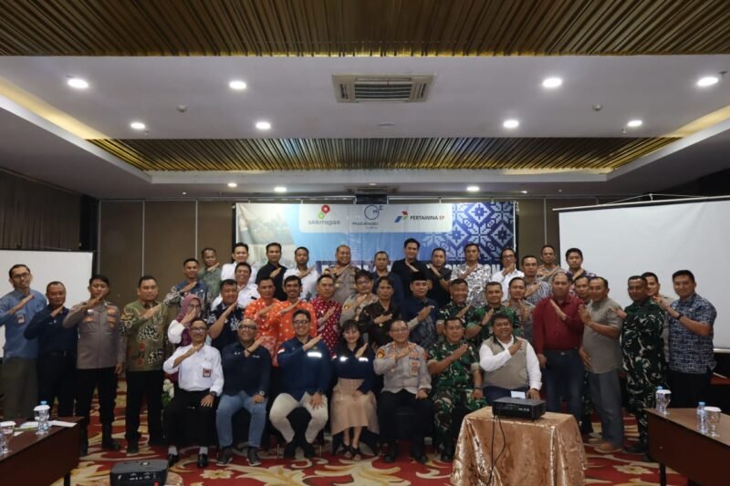 SKK Migas bersama Medco E&P dan PHR Zona 4 memperkuat sinergi dengan pemerintah kecamatan dan aparat keamanan untuk menjaga kelancaran operasi jalur pipa migas.