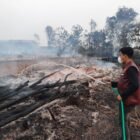 Polsek Muara Kelingi Tangani Hotspot Karhutla di Desa Petunang Musi Rawas
