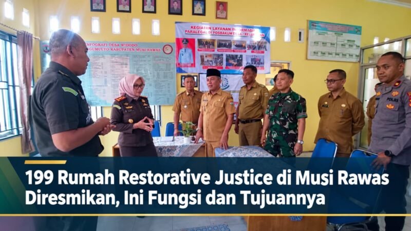 Kajari Musi Rawas Dr Ema Siti Huzaemah Ahmad didampingi Kasi Pidum Ali Mashuri SH MH dan Wakapolres Musi Rawas saat meninjau ruangan Rumah Restorative Justice atau Rumah Perdamaian di Kantor Desa A Widodo Kecamatan Tugumulyo