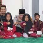 Kapolres Musi Rawas Beri Tali Asih kepada Santri Pondok Tahfizh Masjid Agung
