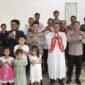Kapolres Musi Rawas AKBP Gokma Uliate Sitompul kunjungi Gereja HKBP BTS Ulu Cecar dalam giat Minggu Kasih