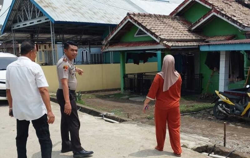 Kapolsek Muara Beliti Iptu Miming Wijaya datangi ibu ibu yang video nya sempat viral 